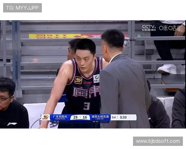 广东大胜四川 球员表现不一两人满分